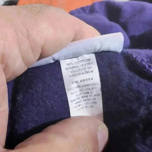 Washington Huskies Volleyball Purple Champion Hoodie sz XS - Picture 5 of 6